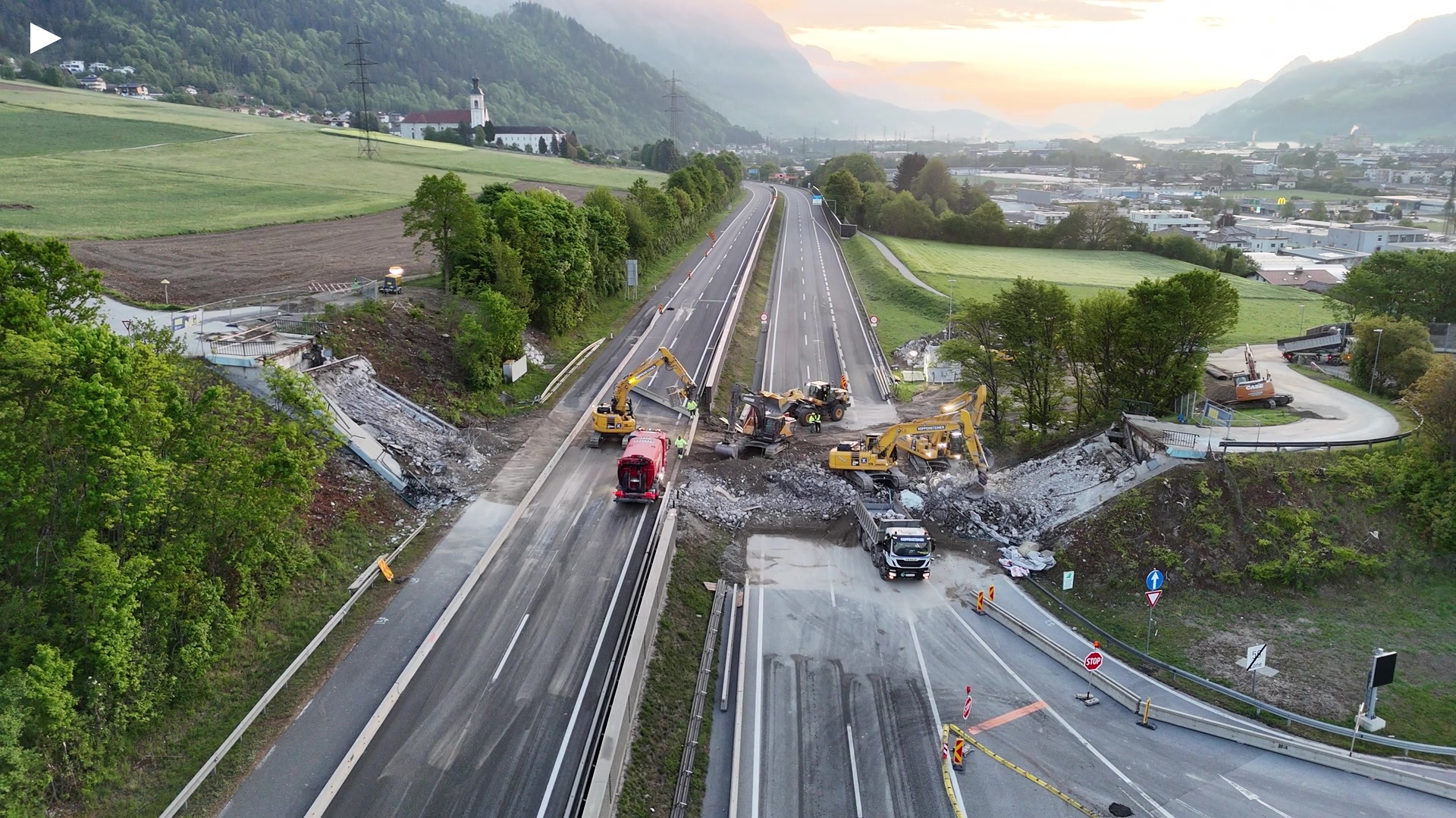 AB_Aufraumarbeiten_am_Morgen_3.MP4