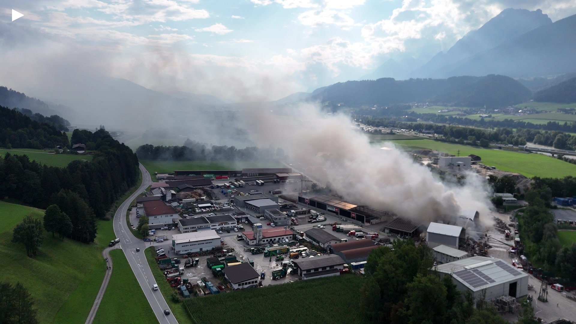 00_overview_half_circle_2K.mp4