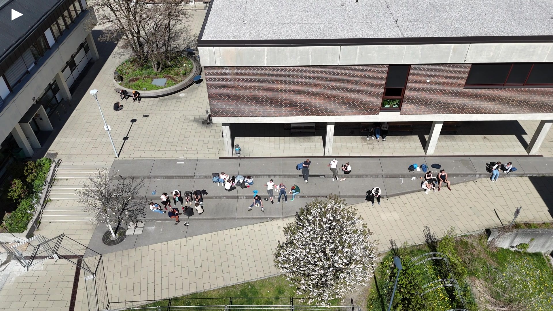 B_Chilling_Students_CUTOUT.MP4