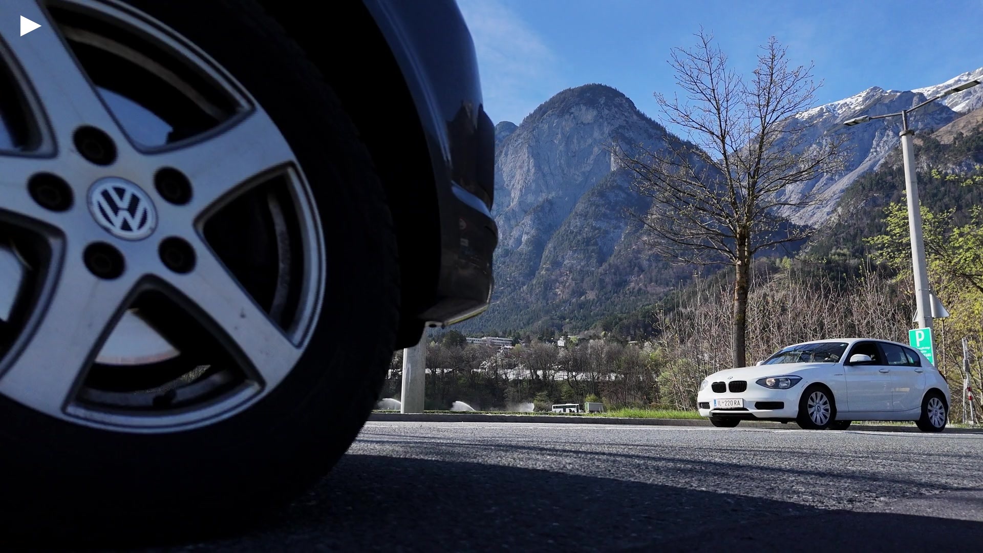 A_Anreise_Strassenschild_very_low.MP4