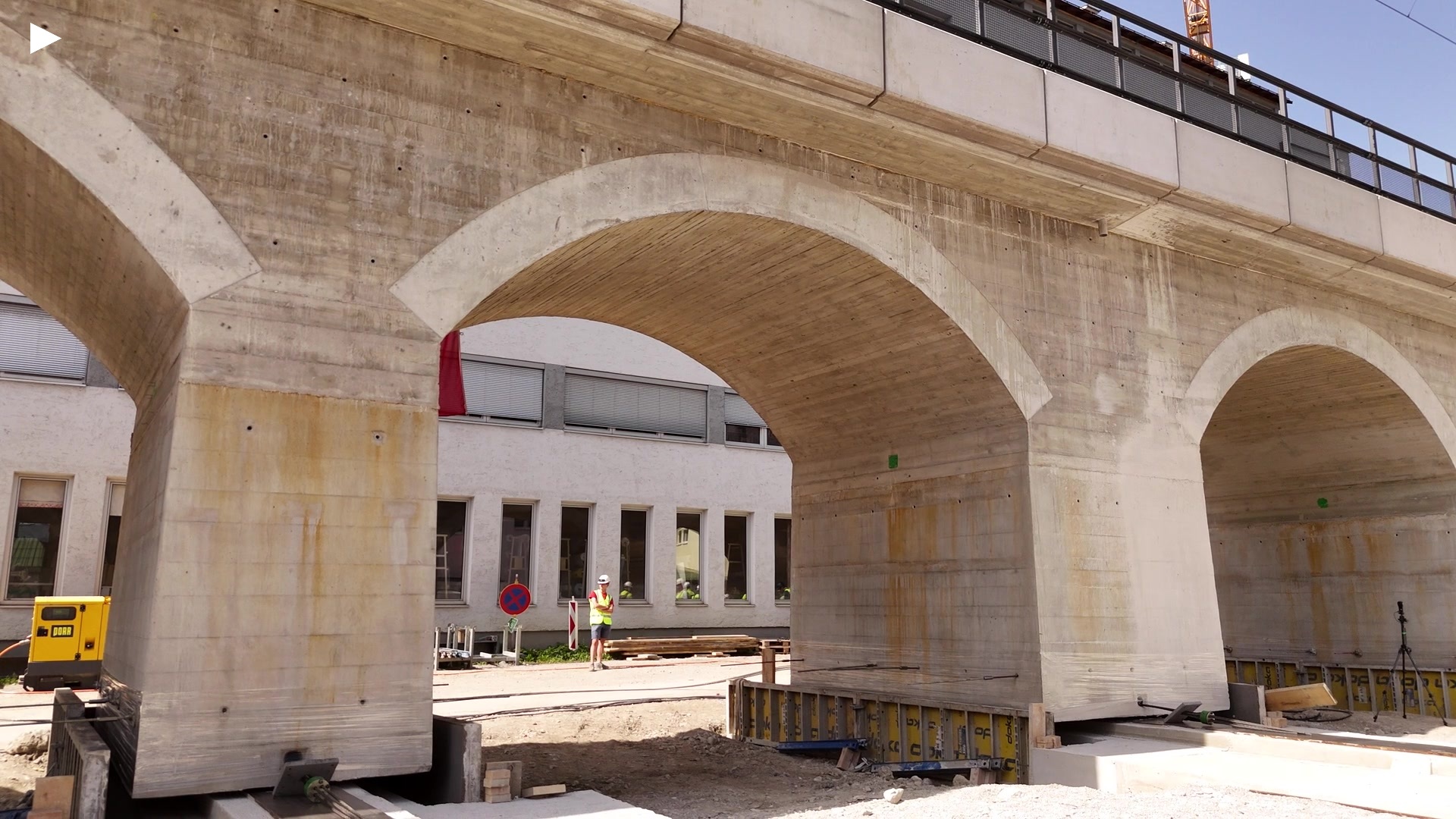 droneshot_2k_AFTER_Flug_in_Bogen.MP4