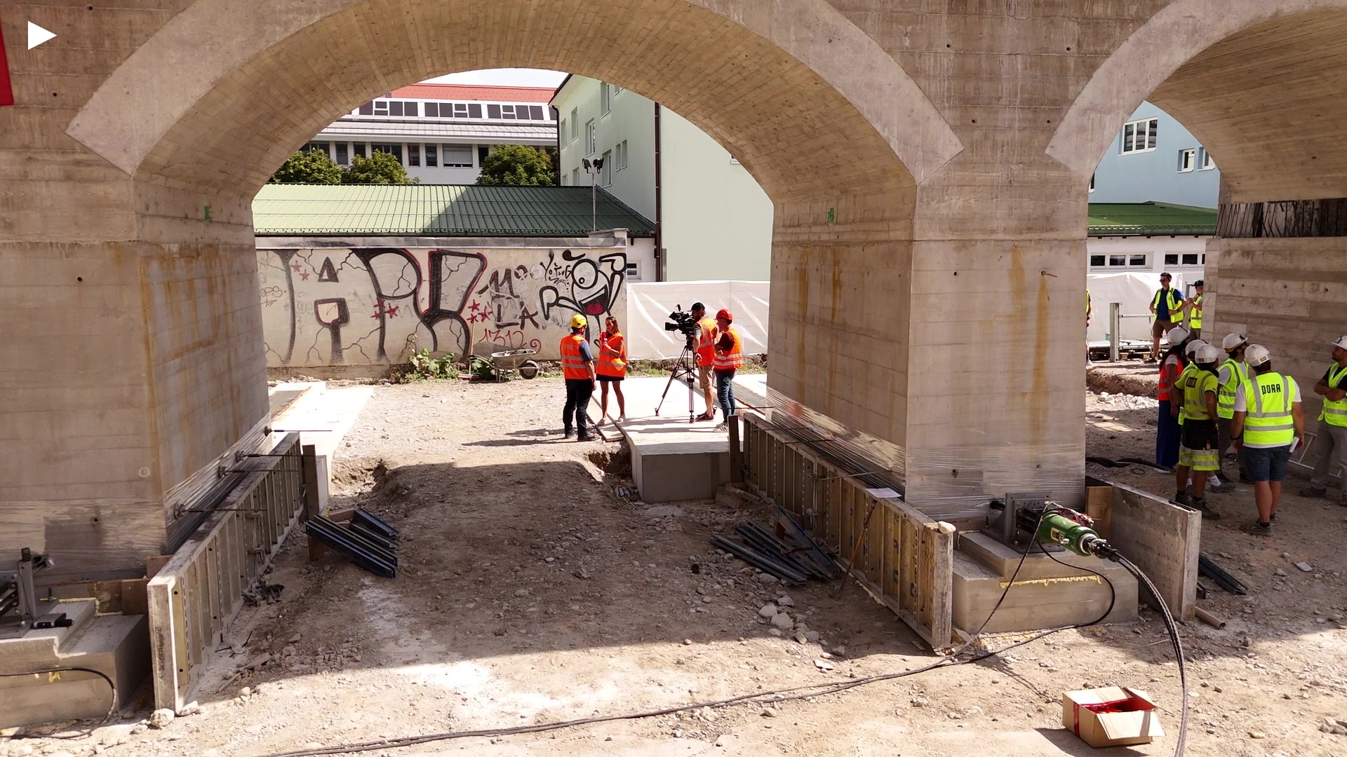 droneshot_2k_AFTER_ORF_Interview_Lorenz.MP4