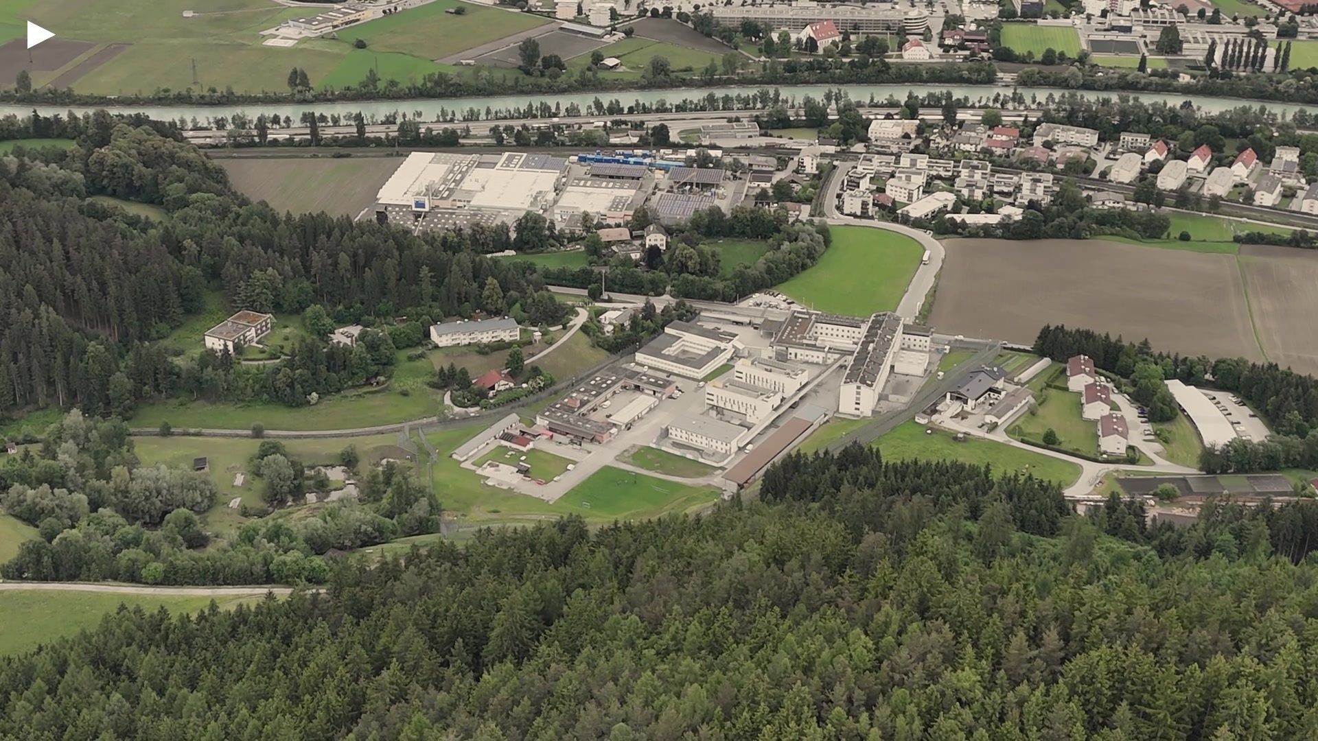 A_Justizanstalt_IBK_Riser_HD_1920x1080.mp4