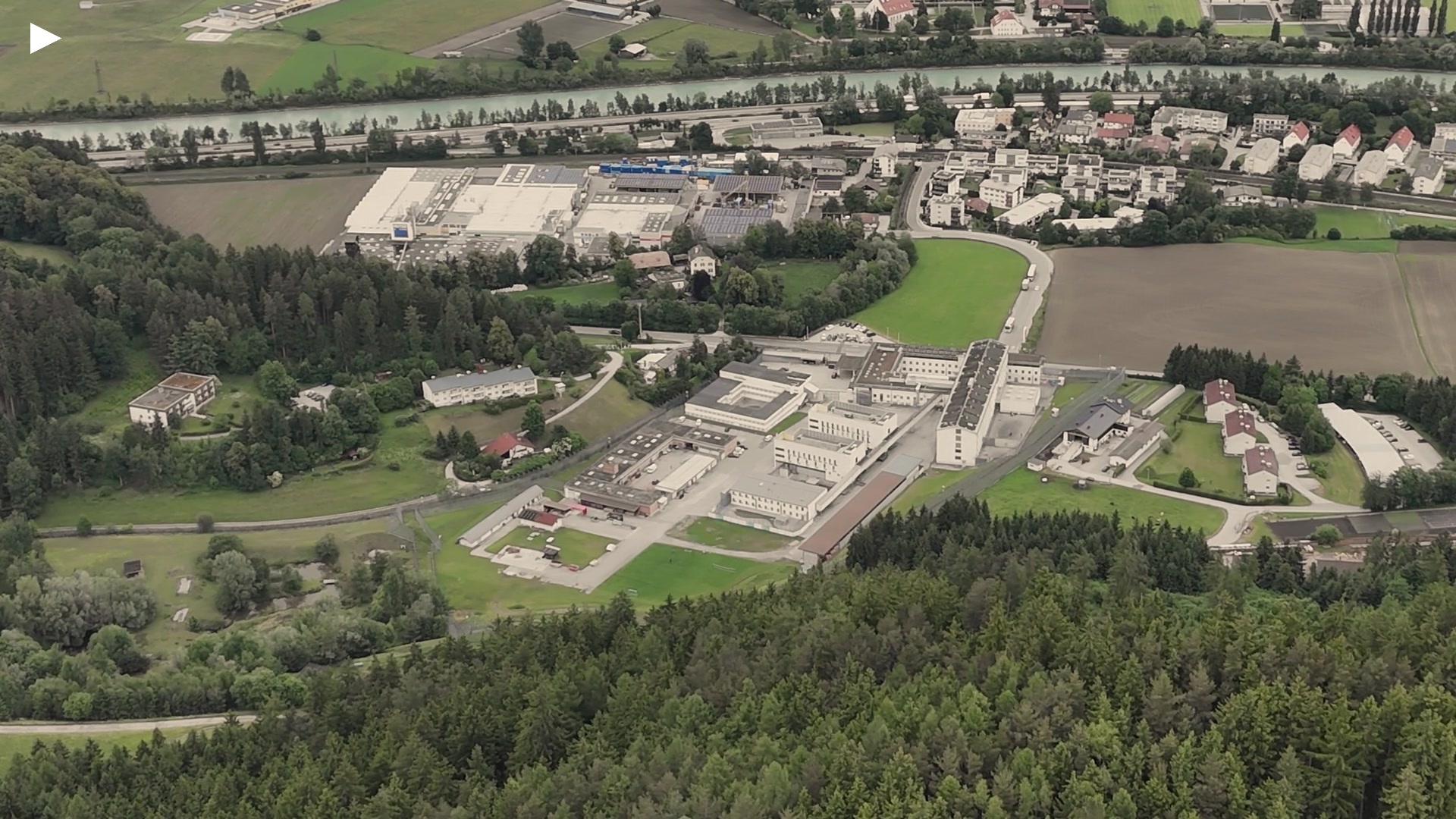 A_Justizanstalt_IBK_Schwenk_HD_1920x1080.mp4