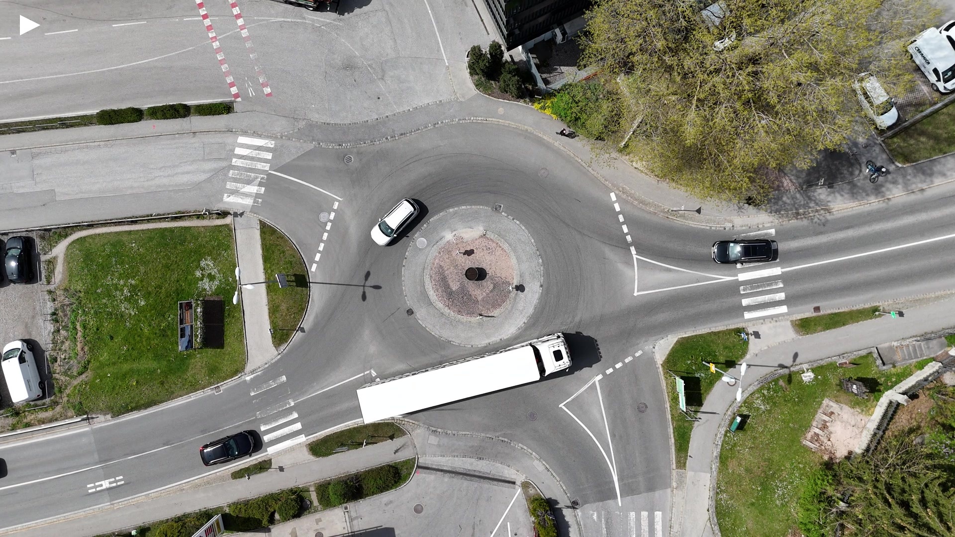 A_Aereal_riser_topdown.MP4