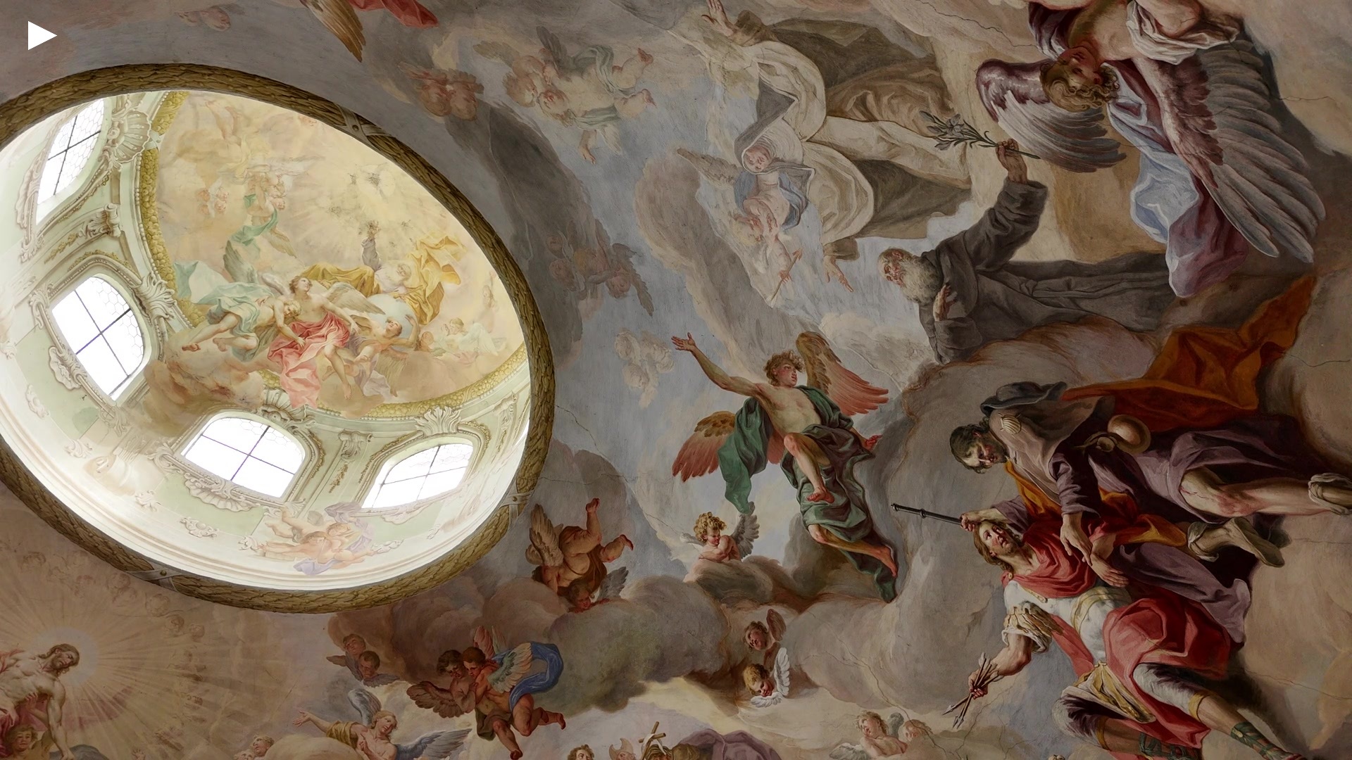 0_smooth_vorbeiflug_kuppel.MP4