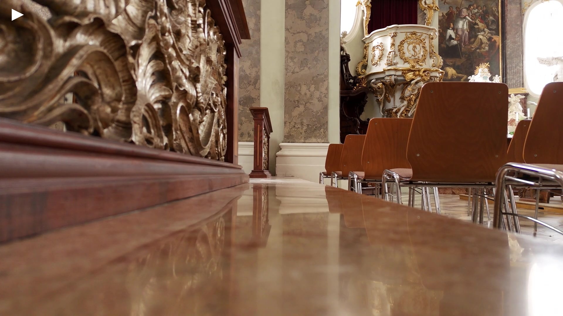 1_upschwenk_kanzel_hiddenview.MP4