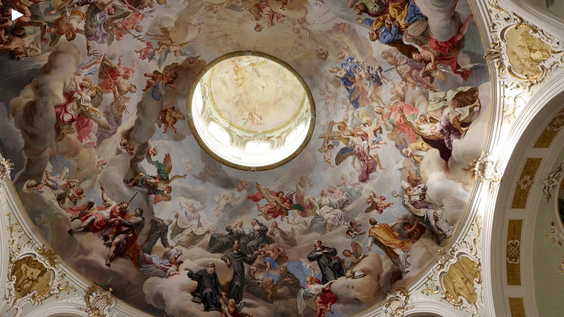 aproach_kuppel_gemaelde.MP4