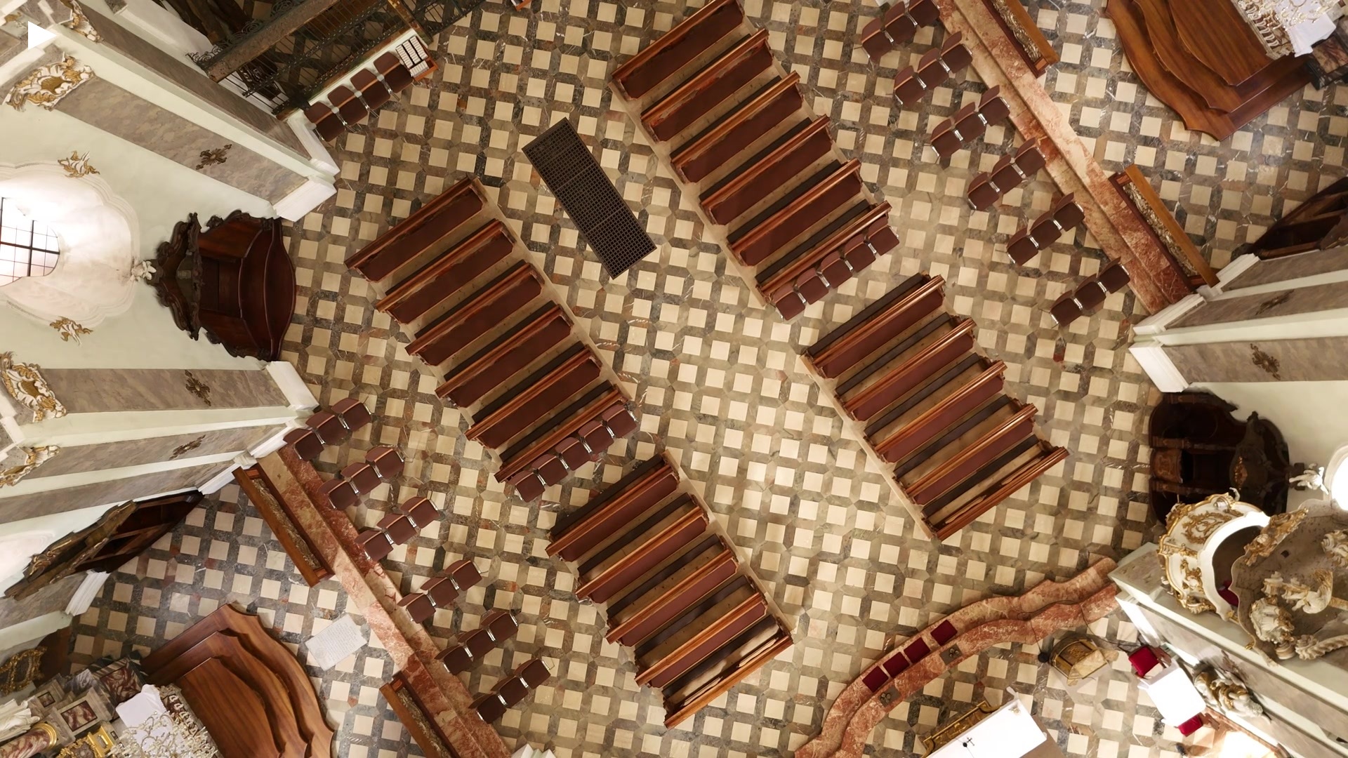 kuppel_downview_rotating.MP4