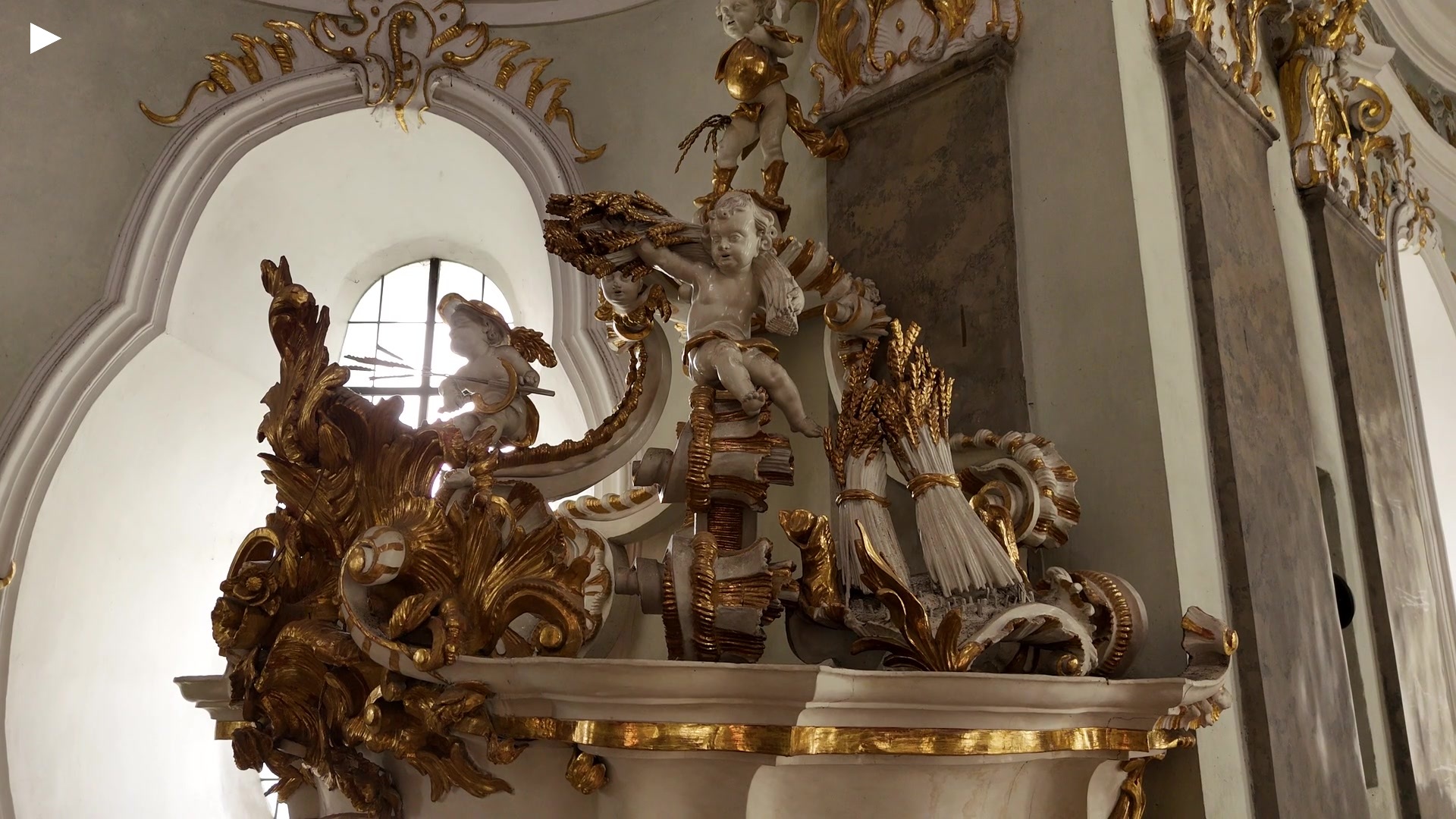 rotate_engerl_predigkanzel.MP4