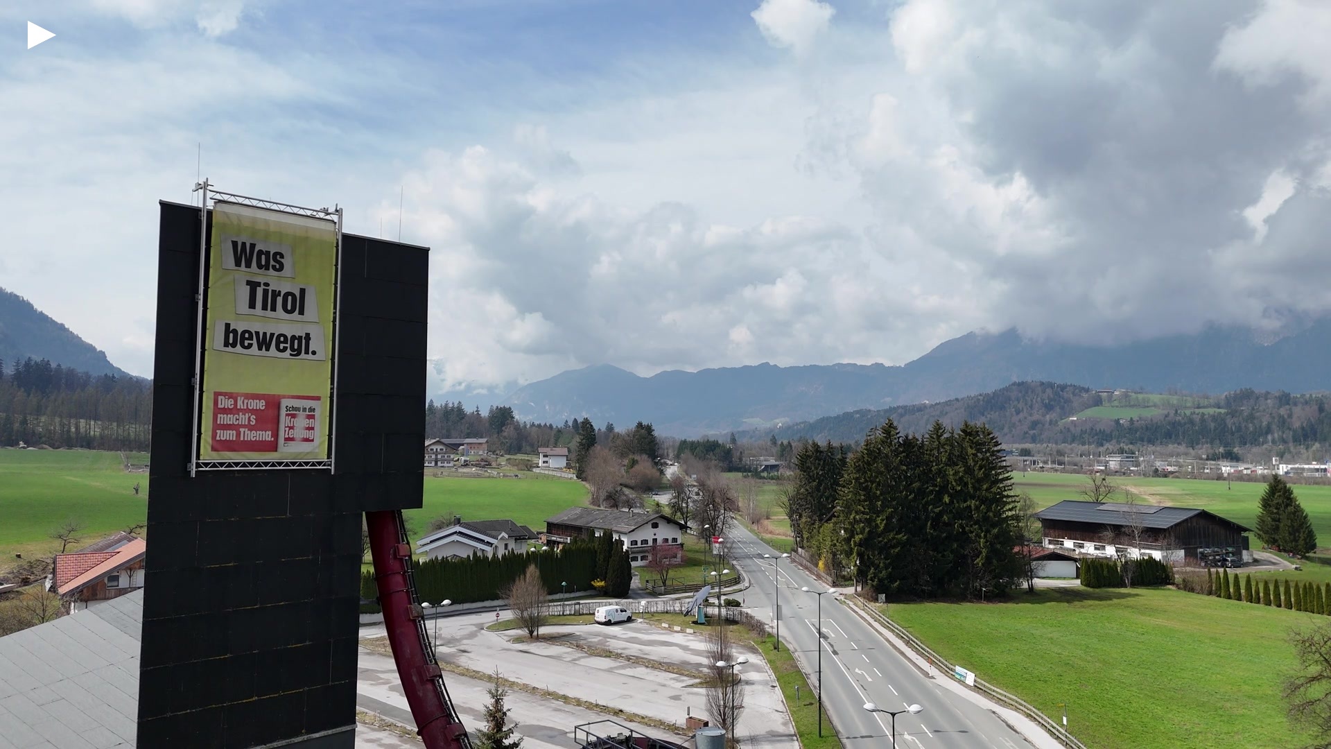 2_downfly_Turm_2k.mp4