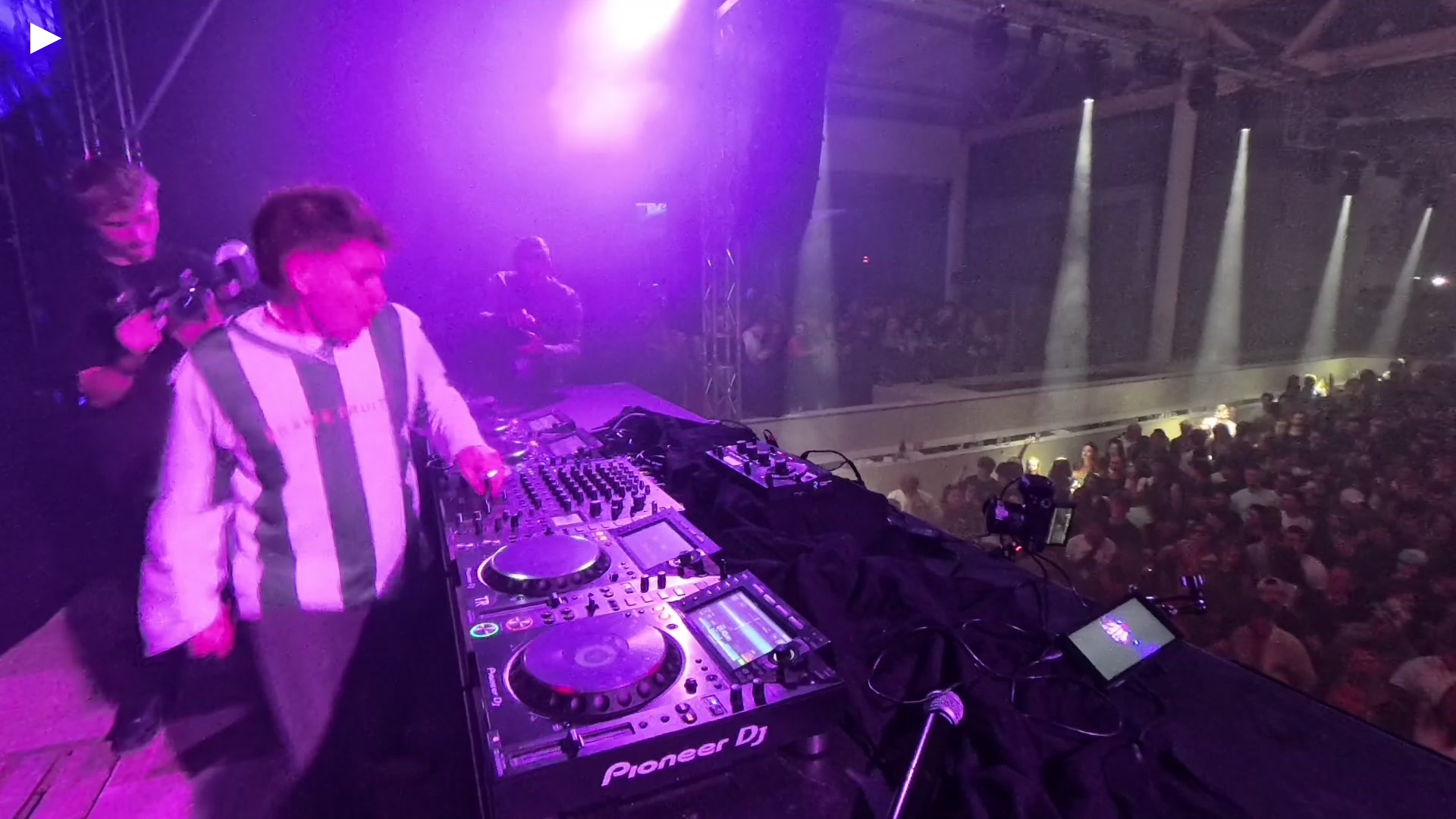 02_DJ_LONG_02_VID_20250406_011354_00_089.mp4