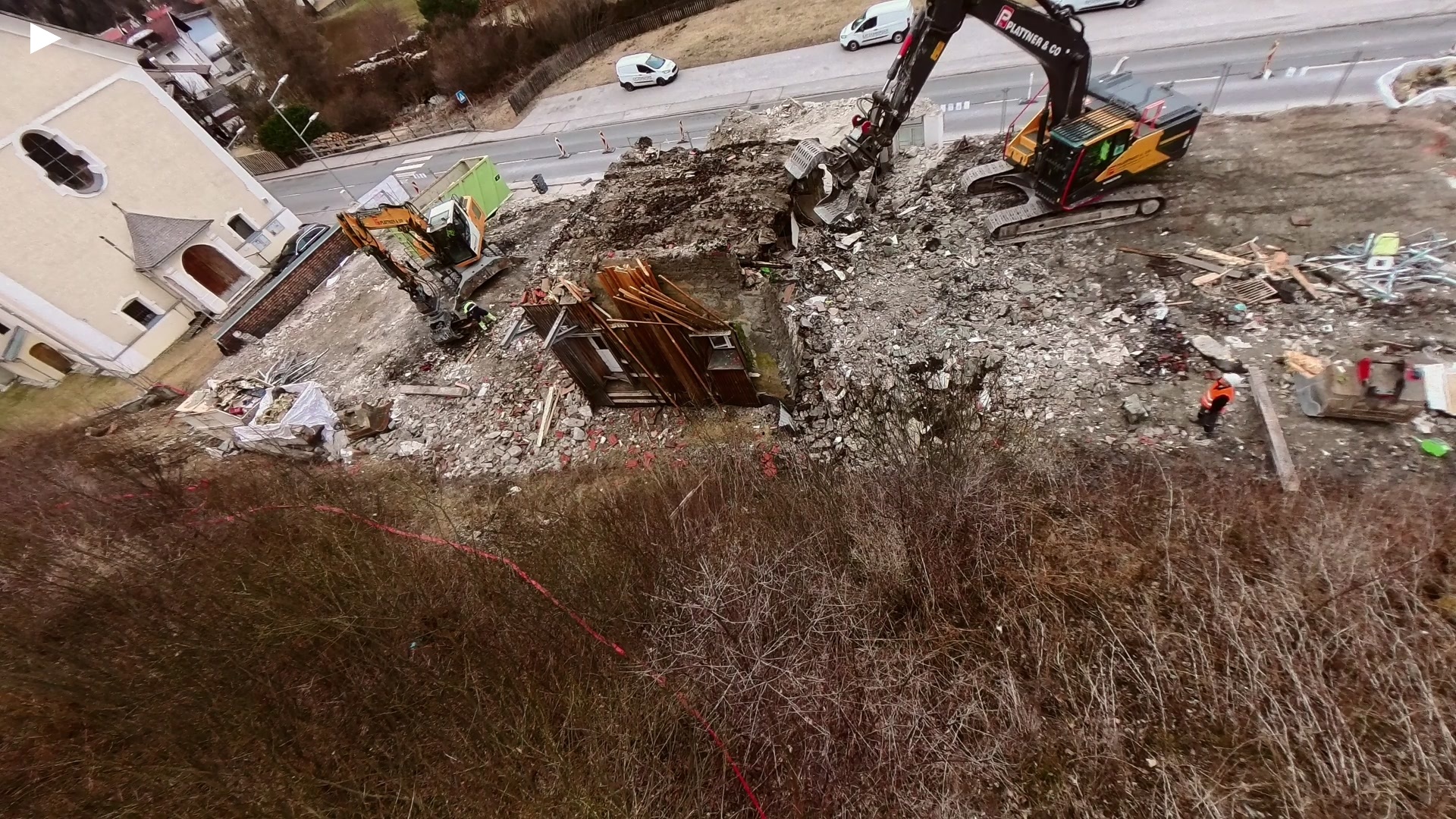 A_einstuerzende_decke.mp4